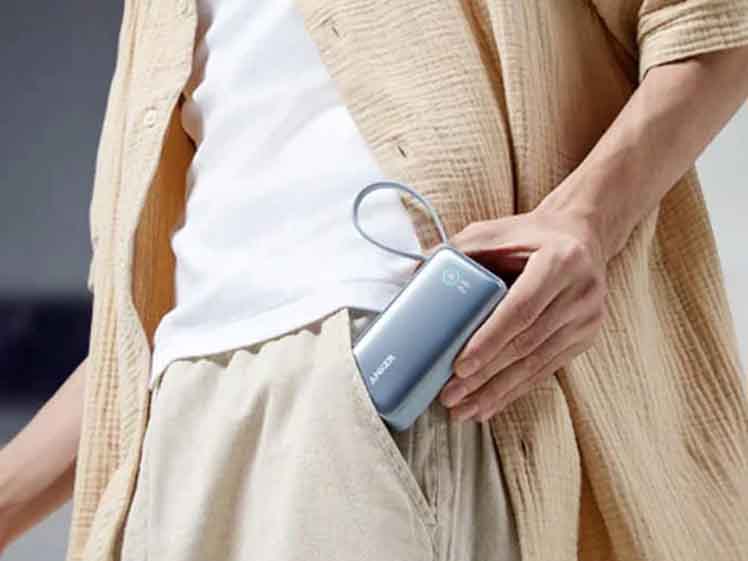 Best Power Bank for Samsung: Capacity, Style, & Size