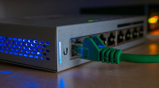 What Is a Hub in Networking and How Does It Work?